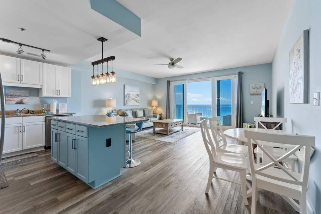Beautiful Panama Condo- Ocean View! *